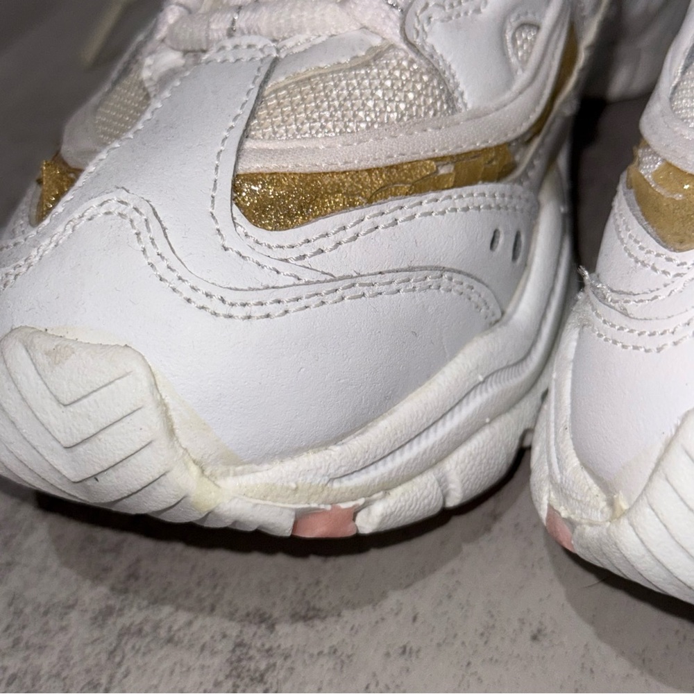 Soho White Sneakers Size 6 - Picture 3 of 7